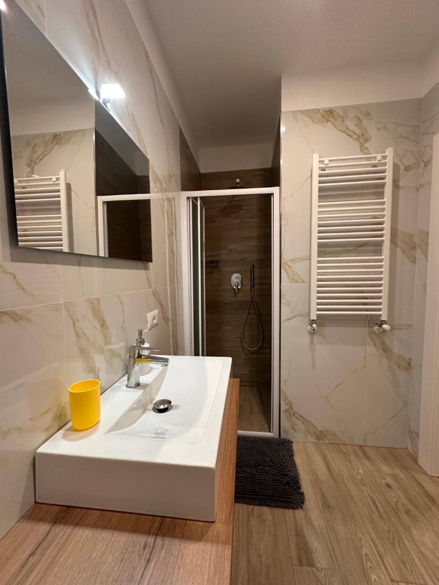 Bed and breakfast Binario 56 *